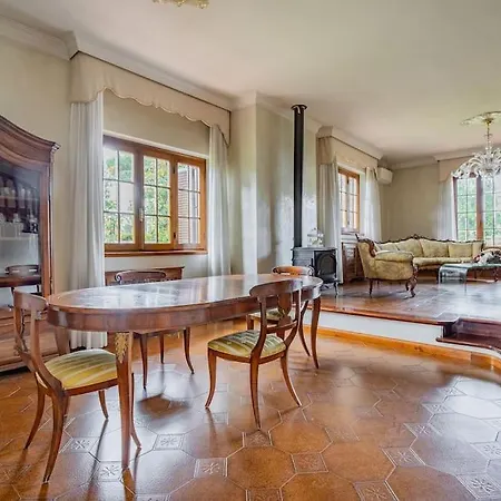 Golden Luxe - Grand With Exlusive Garden