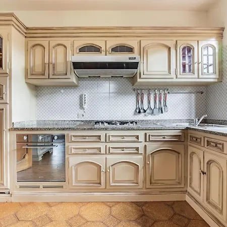 Golden Luxe - Grand With Exlusive Garden Camaiore