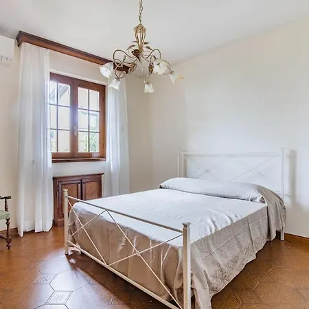 Golden Luxe - Grand With Exlusive Garden Βίλα