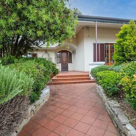 Golden Luxe - Grand With Exlusive Garden *