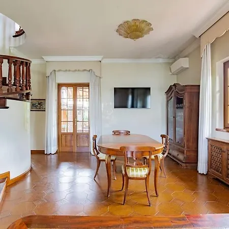 Golden Luxe - Grand With Exlusive Garden Camaiore